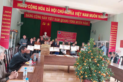 Hội người cao tuổi xã phối hợp cùng UBND và các ban ngành đoàn thể trong xã tổ chức Lễ Mừng Thọ cho 345 cụ tuổi tròn 70, 75, 80, 85, 90,95,100 tuổi tại nhà văn hóa các thôn